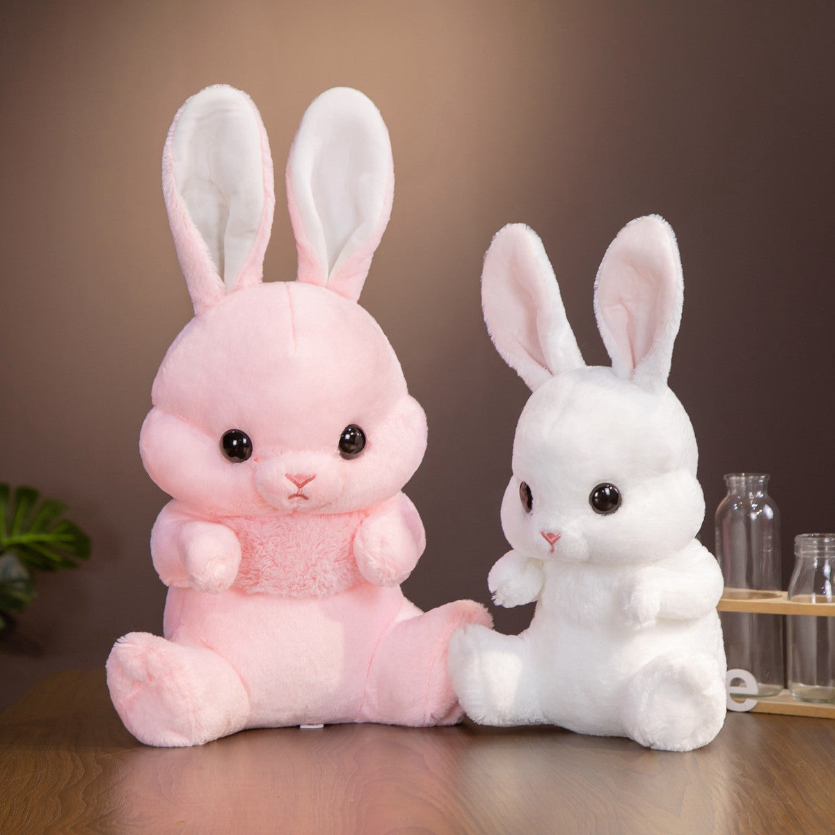 Lapin en peluche doux et longues oreilles